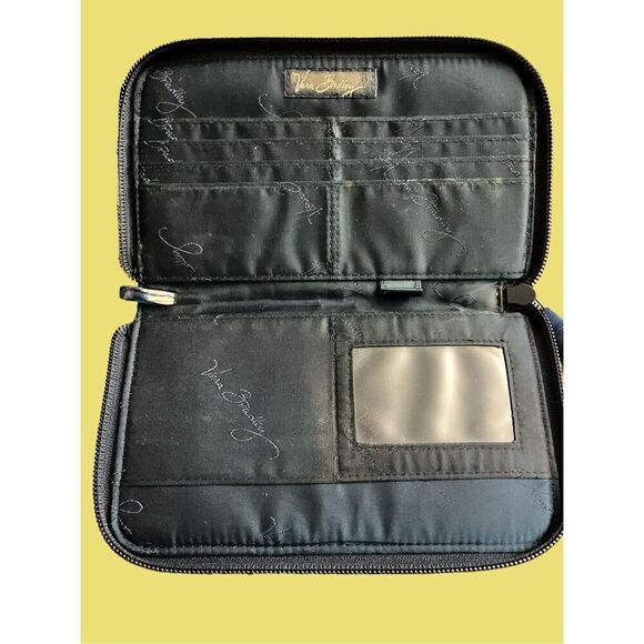 Vera Bradley-3 great Vera Bags / Fantastic Condition - Picture 5 of 7